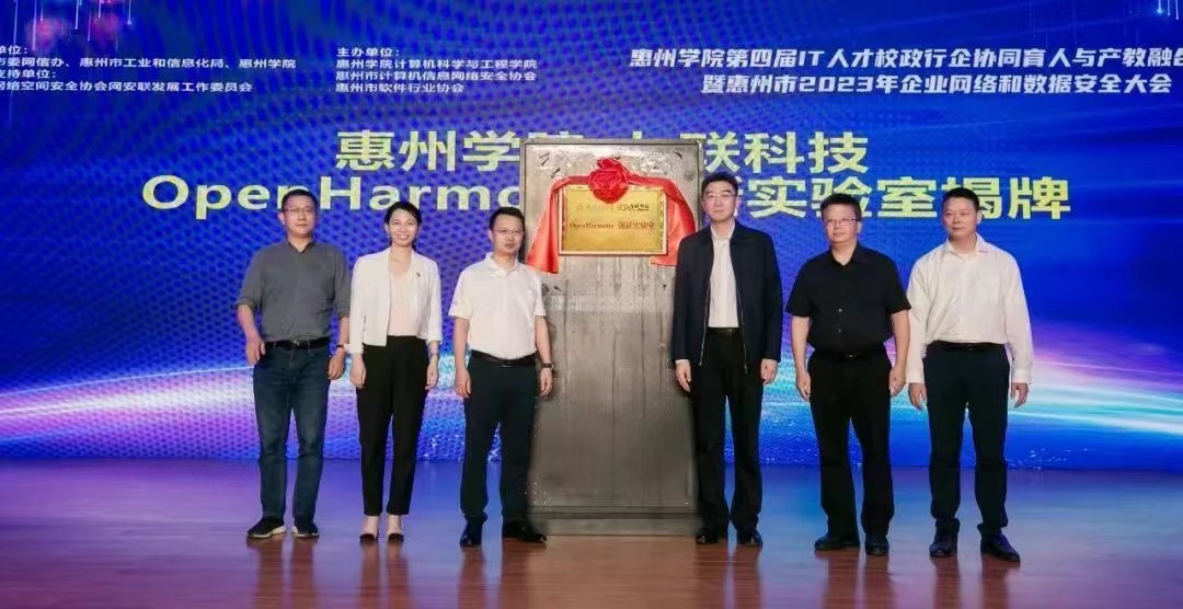 1705550628.jpg webwxgetmsgimg (1).jpg